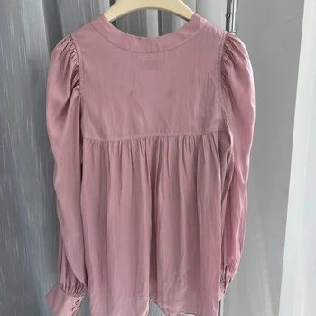 Весенне-летняя Новая Женская Розовая рубашка/юбка Того же стиля из Плиссированного атласа с V-образным вырезом и длинными рукавами 2023 года
