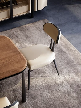 Легкий Роскошный обеденный стул Современный Простой Повседневный стул для гостиной Обеденный стул премиум-класса с дизайнерской спинкой