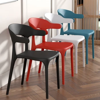 Обеденный стул с роговой спинкой, пластиковый стул для домашней гостиной, светлый роскошный современный минималистичный чистый красный стол, повседневный скандинавский стул