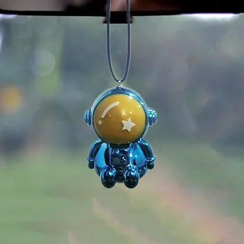 Akzz Swing Astronaut Небольшие Аксессуары Подвеска для автомобиля Подвеска для автомобиля Симпатичный Кулон для автомобиля Астронавта Креативный подарок на День рождения